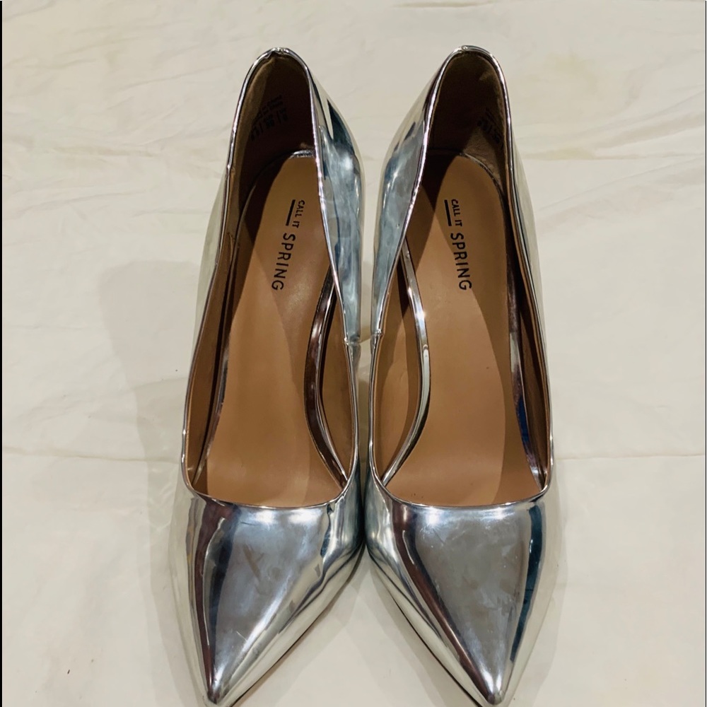 Call it spring call it sexy pumps, gently worn!